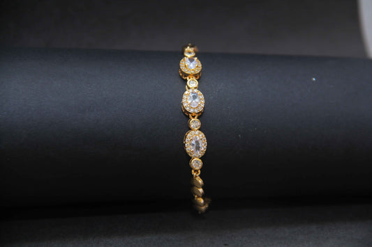 Elegant Gold Heart & Crystal Bracelet