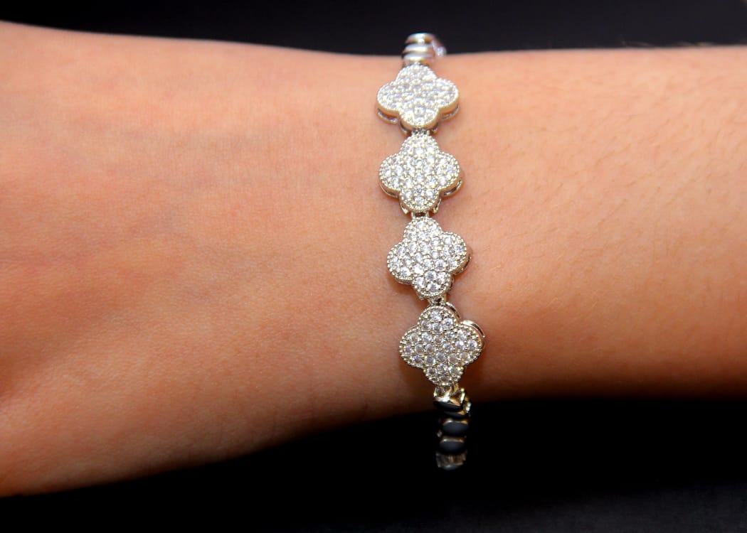 Luxury Clover Diamond Bracelet