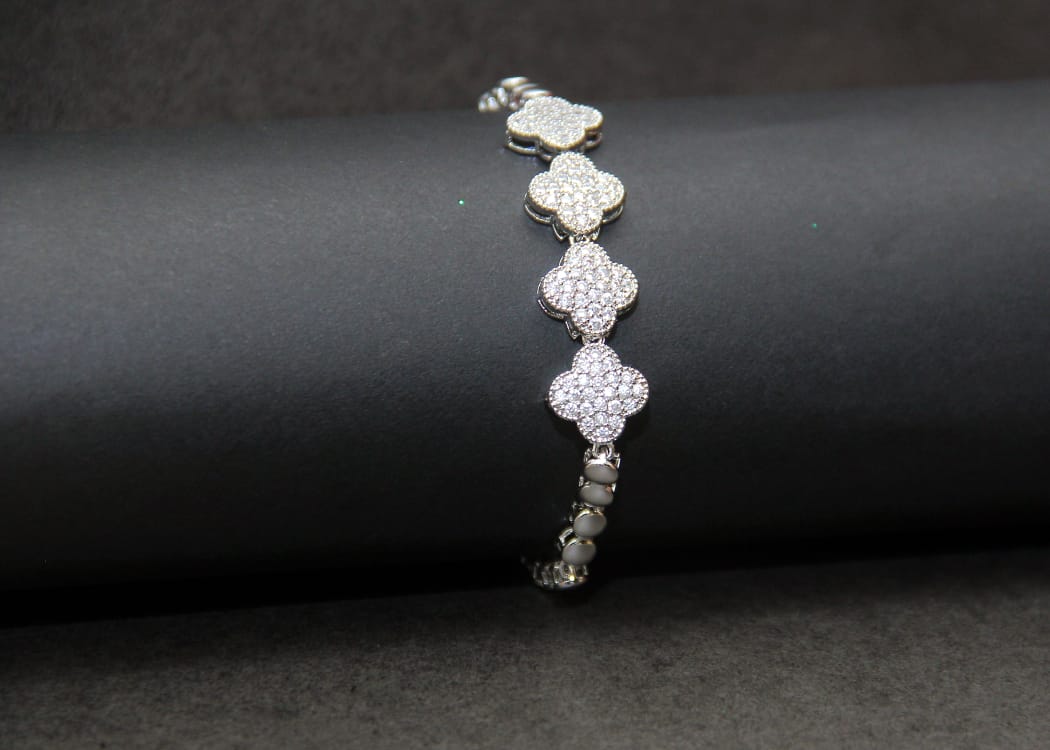 Luxury Clover Diamond Bracelet