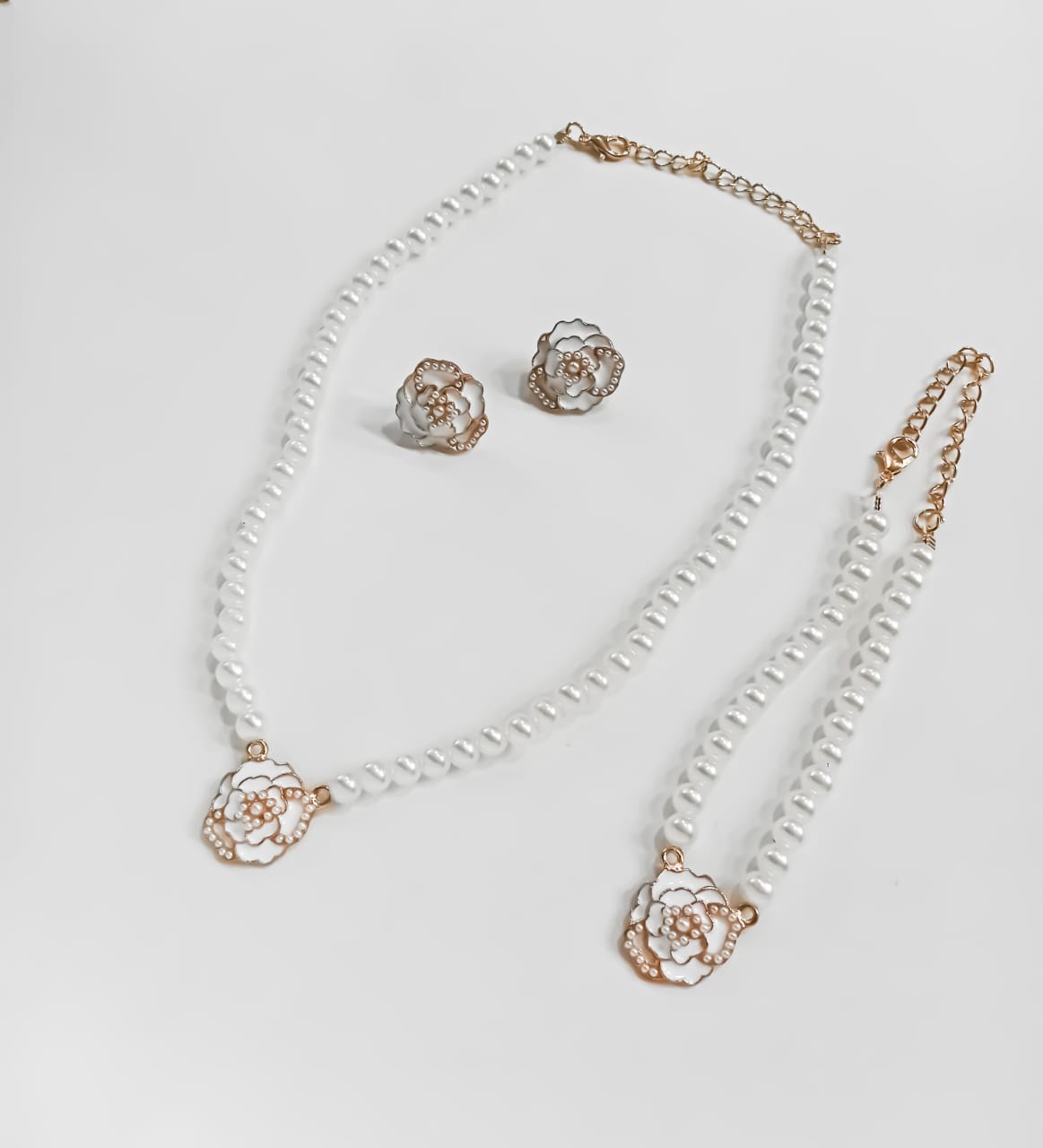 Elegant Pearl Blossom Jewelry Set